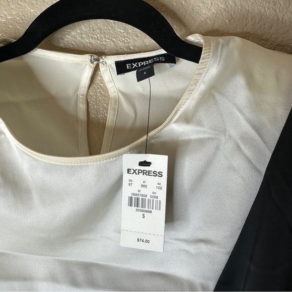 Express Color Block Strong Shoulder Thong Bodysuit - Picture 3 of 4